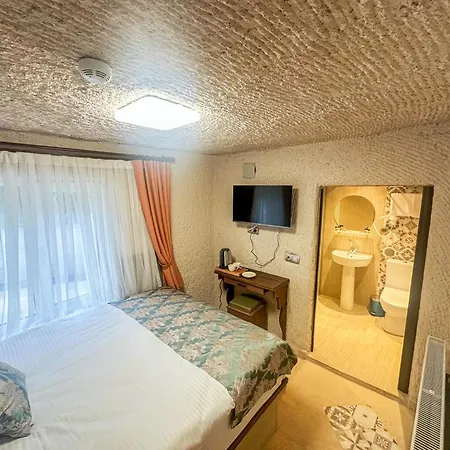 Capavista Cave House Bed & Breakfast