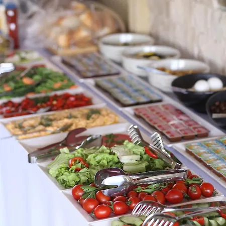 Capavista Cave House *